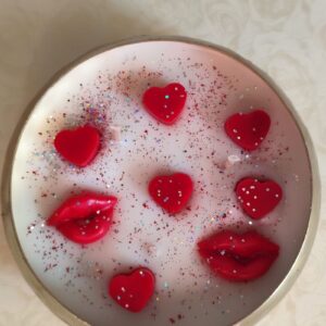 Hammered Urli- Heart & Kisses