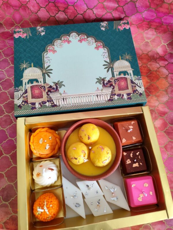 Glow Mithas Hamper